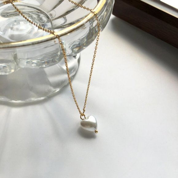 Angel Heart Golden Necklace - Picture 8 of 9